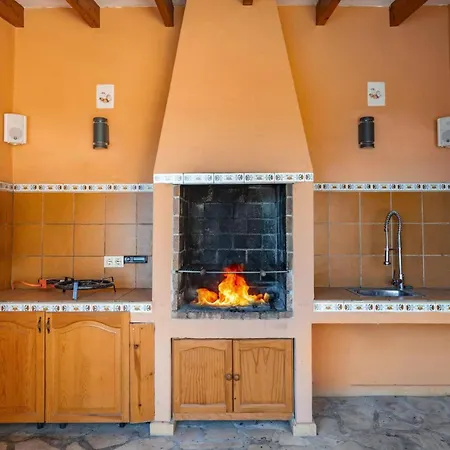 Navacerrada By * טאולאדה